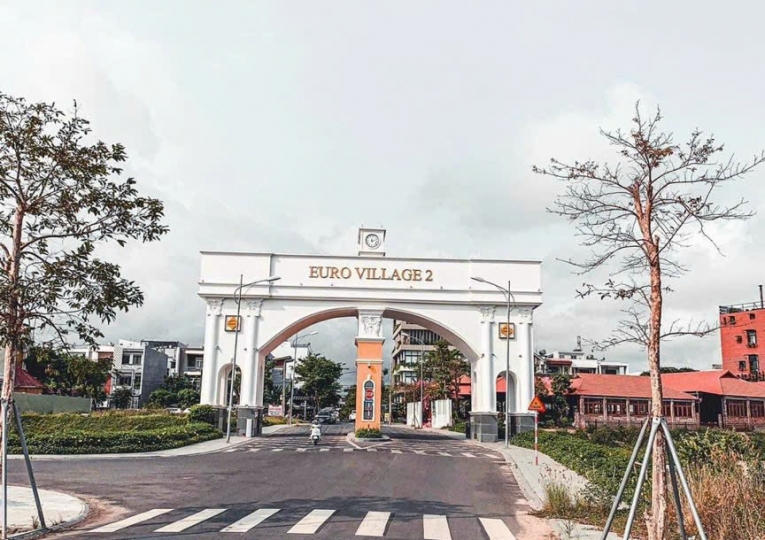 Biệt Thự Euro Village 2, B2.16 Đông Nam, Đường Giáng Hương 11