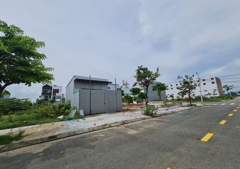 Nam Hòa Xuân B2.19 đông nam đường Bờ Quan 9 thông thẳng ra sông